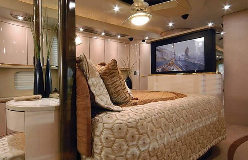 bus luxury tuning